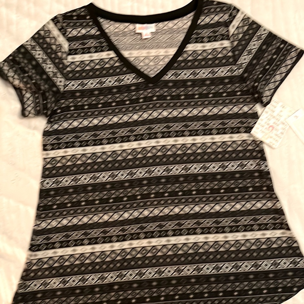 Christy T shirt in black and grey! Loving this b neck style!